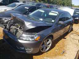 2014 VOLKSWAGEN Passat