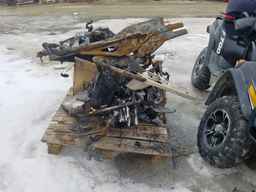 2022 Ski Snowmobile
