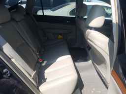 2013 SUBARU Outback