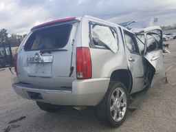 2010 CADILLAC ESCALADE