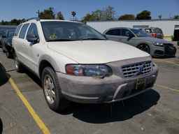 2001 VOLVO V70