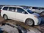2011 TOYOTA SIENNA