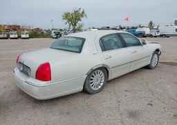 2005 LINCOLN TOWN CAR SIGNATURE
