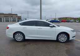 2016 CHRYSLER 200 LX