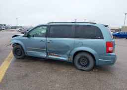 2010 CHRYSLER TOWN & COUNTRY TOURING