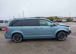 2010 CHRYSLER TOWN & COUNTRY TOURING