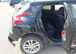 2011 NISSAN JUKE SV