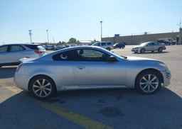 2009 INFINITI G37X