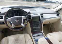 2007 CADILLAC ESCALADE LUXURY