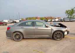 2012 CHRYSLER 200 LX