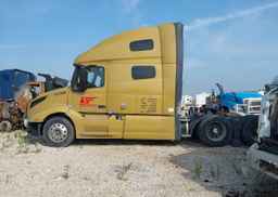 2020 VOLVO VNL64T