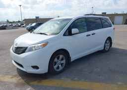 2011 TOYOTA SIENNA CE V6