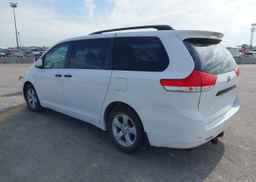 2011 TOYOTA SIENNA CE V6