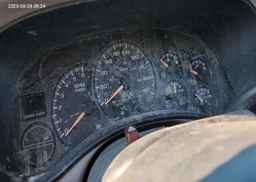 2002 GMC YUKON SLE