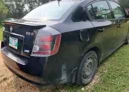 2010 NISSAN SENTRA SE-R