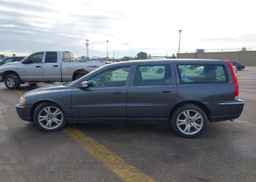 2007 VOLVO V70 2.5T TITANIUM