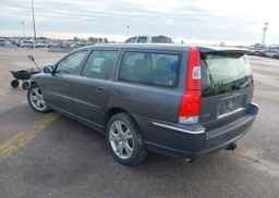 2007 VOLVO V70 2.5T TITANIUM