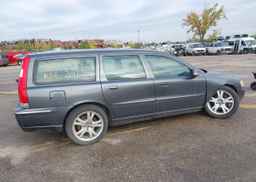 2007 VOLVO V70 2.5T TITANIUM