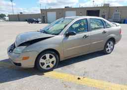 2005 FORD FOCUS ZX4 SES
