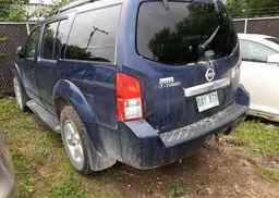 2010 NISSAN PATHFINDER SE