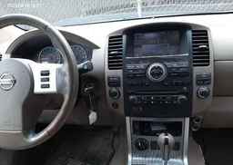 2010 NISSAN PATHFINDER SE