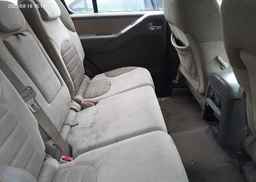 2010 NISSAN PATHFINDER SE
