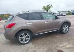 2010 NISSAN MURANO LE
