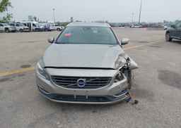 2015 VOLVO V60 T6