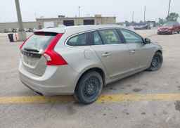 2015 VOLVO V60 T6