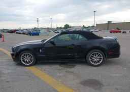 2013 FORD MUSTANG
