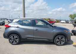 2019 NISSAN KICKS SR