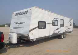 2011 Enclosed Trailer WILDWOOD