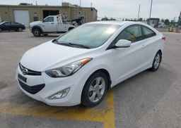 2013 HYUNDAI elantra se