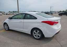 2013 HYUNDAI elantra se