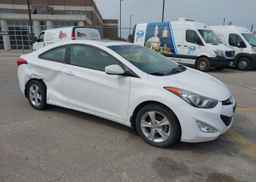 2013 HYUNDAI elantra se
