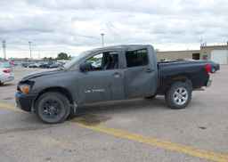 2006 NISSAN TITAN 5.6 LE CREW CAB