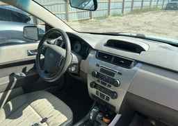 2009 FORD FOCUS SE