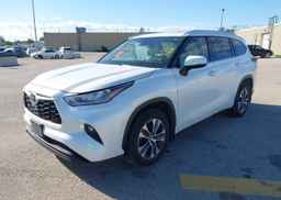 2022 TOYOTA HIGHLANDER XLE V6
