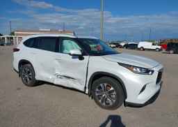 2022 TOYOTA HIGHLANDER XLE V6