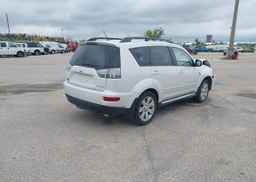 2011 MITSUBISHI OUTLANDER XLS