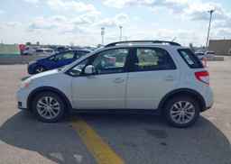 2013 SUZUKI SX4