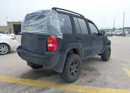 2003 JEEP LIBERTY SPORT