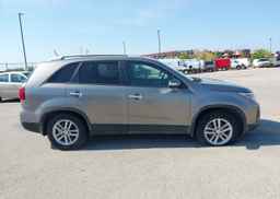 2014 KIA SORENTO LX