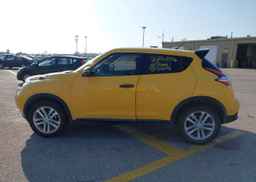 2015 NISSAN JUKE SV