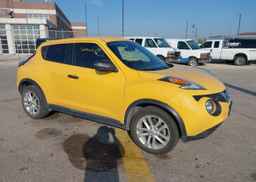 2015 NISSAN JUKE SV
