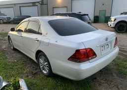 2004 TOYOTA CROWN ROYAL