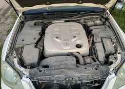 2004 TOYOTA CROWN ROYAL