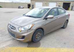 2013 HYUNDAI ACCENT GL