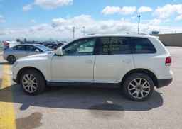 2008 VOLKSWAGEN TOUAREG V8