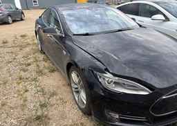 2015 TESLA Model S 85D